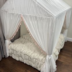 RH Teen Full Size Canopy Bed(Mattress Included)