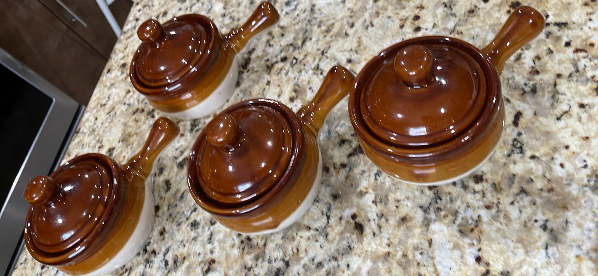 Set Of Serving Mini Calderos