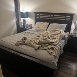 QUEEN BED FRAME 