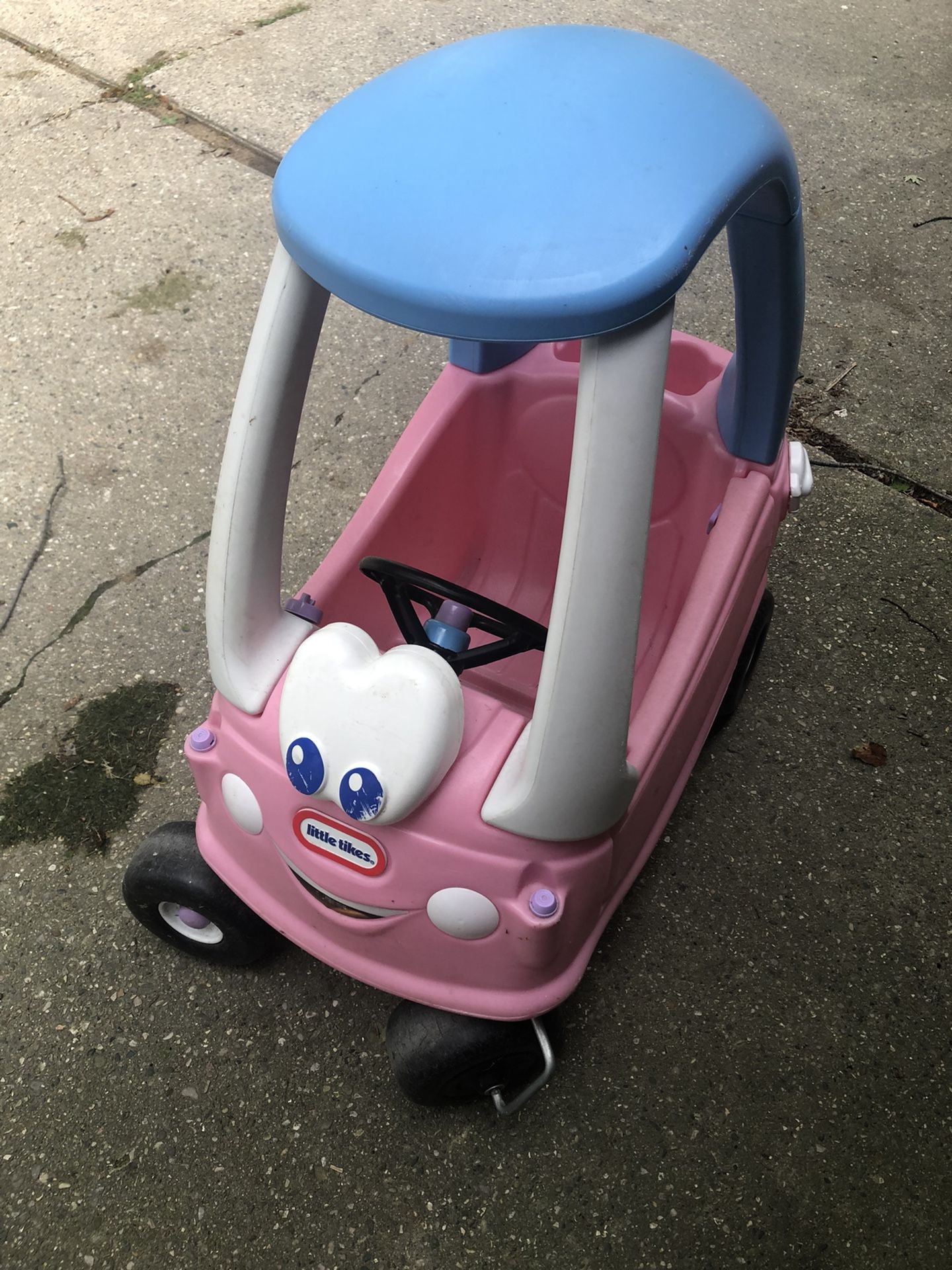 Little Tykes Cozy Coupe Car