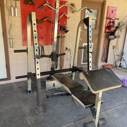 Golds gym squat online rack with lat pulldown