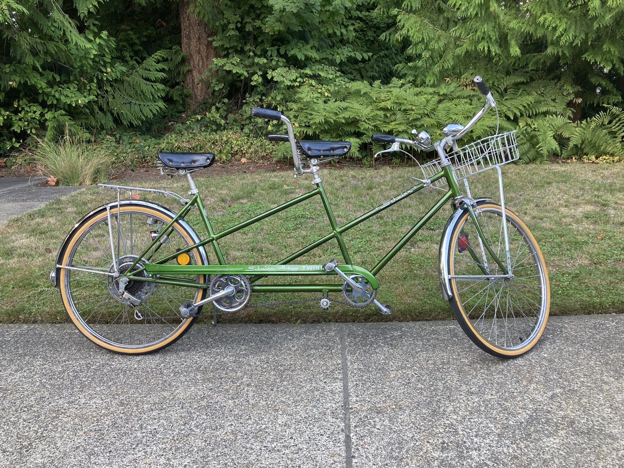 Schwinn Deluxe Twinn tandem