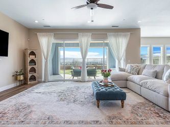 Cream pattern rug 11 x 14