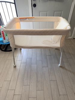 Baby Bassinet with Mesh Sides