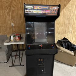 1980’s Full Size Upright Game Cabinet With 60 Games 