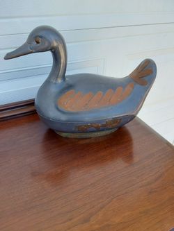 Large pewter heavy duck dish