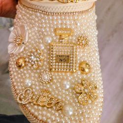 BHRAND NEW CROCS SIZE 11