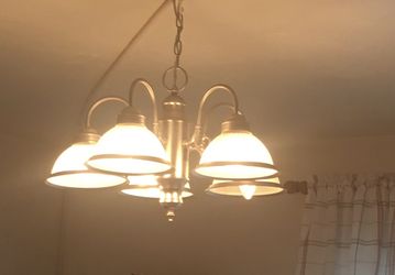 VINTAGE CHANDELIER 4 LIGHTS 23 “wide x 16 “tall NIKEL