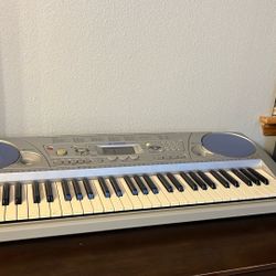 Yamaha PSR-275 keyboard