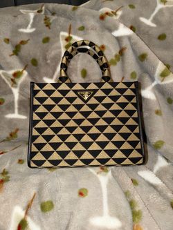 Prada Medium Tote Black/Beige