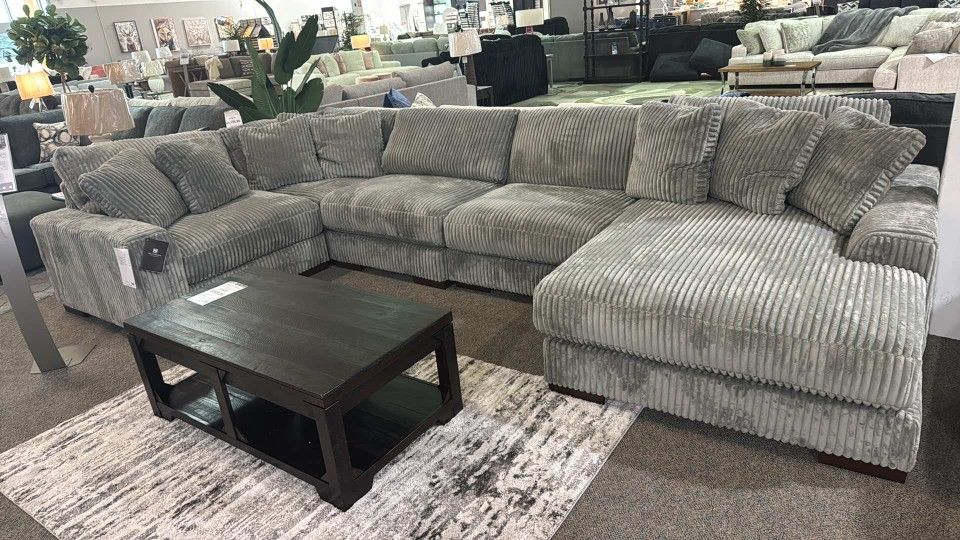 OM• $38 Initial • Brand New Lindyn 5 Piece Sectional With Chaise 