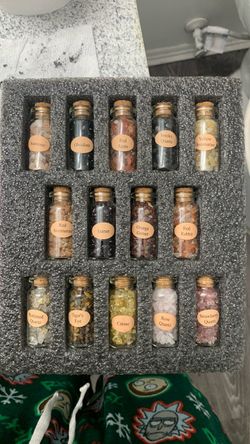 14-Piece Crystal Chip Stone Vial Set