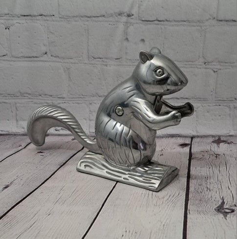 Nutcracker Squirrel Vintage 