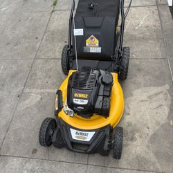 21 in. 163cc Briggs and Stratton 725Exi Engine Rear Wheel Drive 3-in-1 Gas Self Propelled Walk Behind Lawn Mower