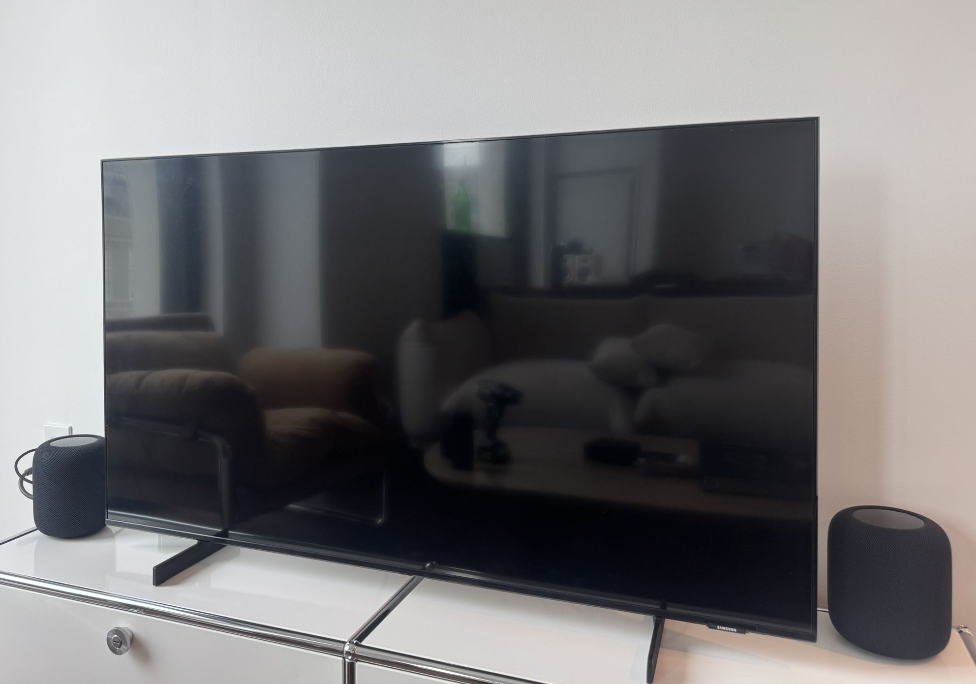 SAMSUNG 50-Inch Crystal UHD 4K TV