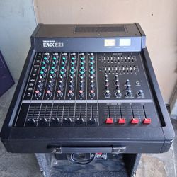 Yamaha EMX150 Integrated Mixer w/ Delay effect Onboard 