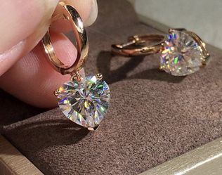 Heart shaped gold plated diamond earings