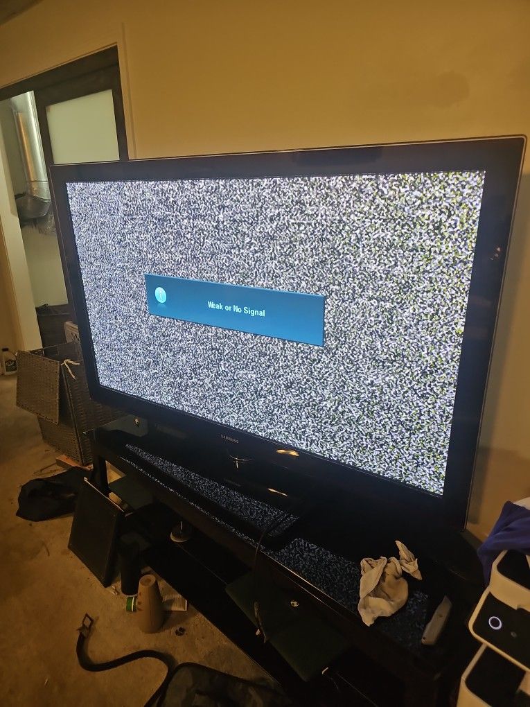 63" Samsung plasma TV model pn63a650t1f