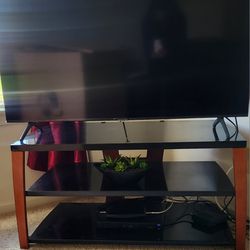 Glass / Wood TV Stand.