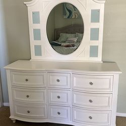 Princess Pearl white Dresser & Mirror