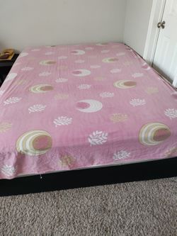 Queen size bed