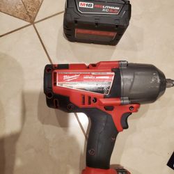 Milwaukee  Milwaukee 1/2 impact Gun  Deal $150 Combo