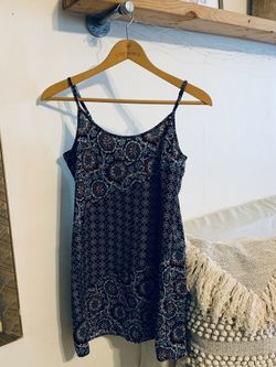 Target floral sleeveless dress. Size small