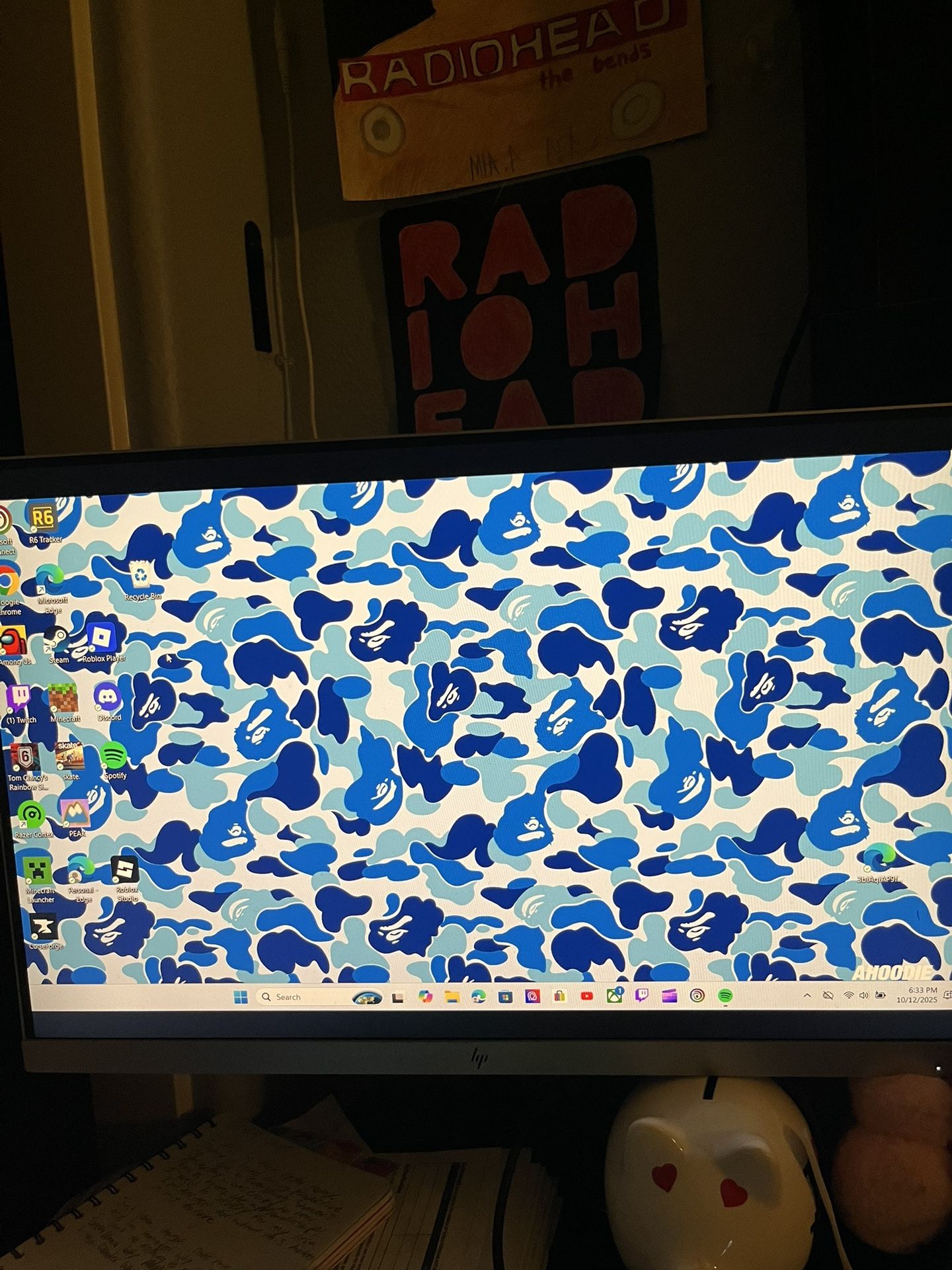 HP Monitor And BRAND NEW GAMING MOUSE