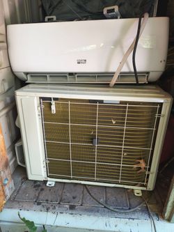 12,000 mini-split heat pump
