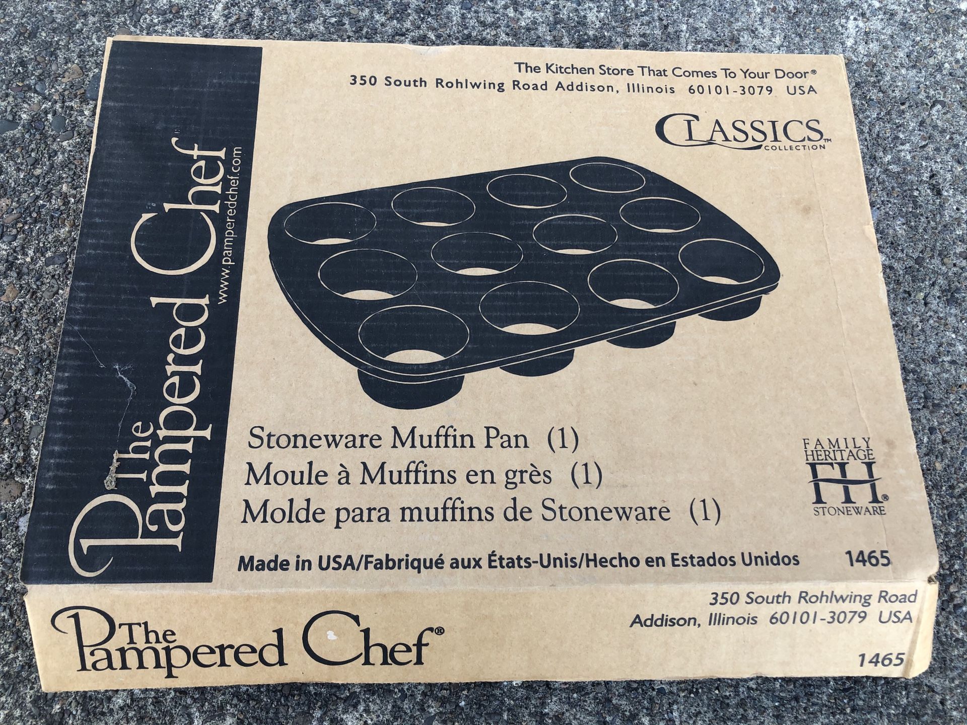 Pampered chef stoneware muffin pan