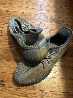 Yeezy 350 Men’s Size 10 (proof of purchase)