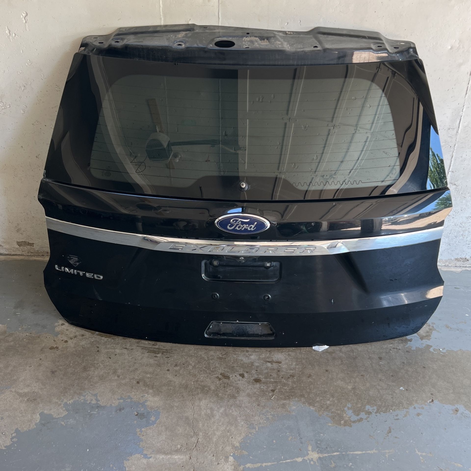 2017_2020 Ford Erplorer Tailgate
