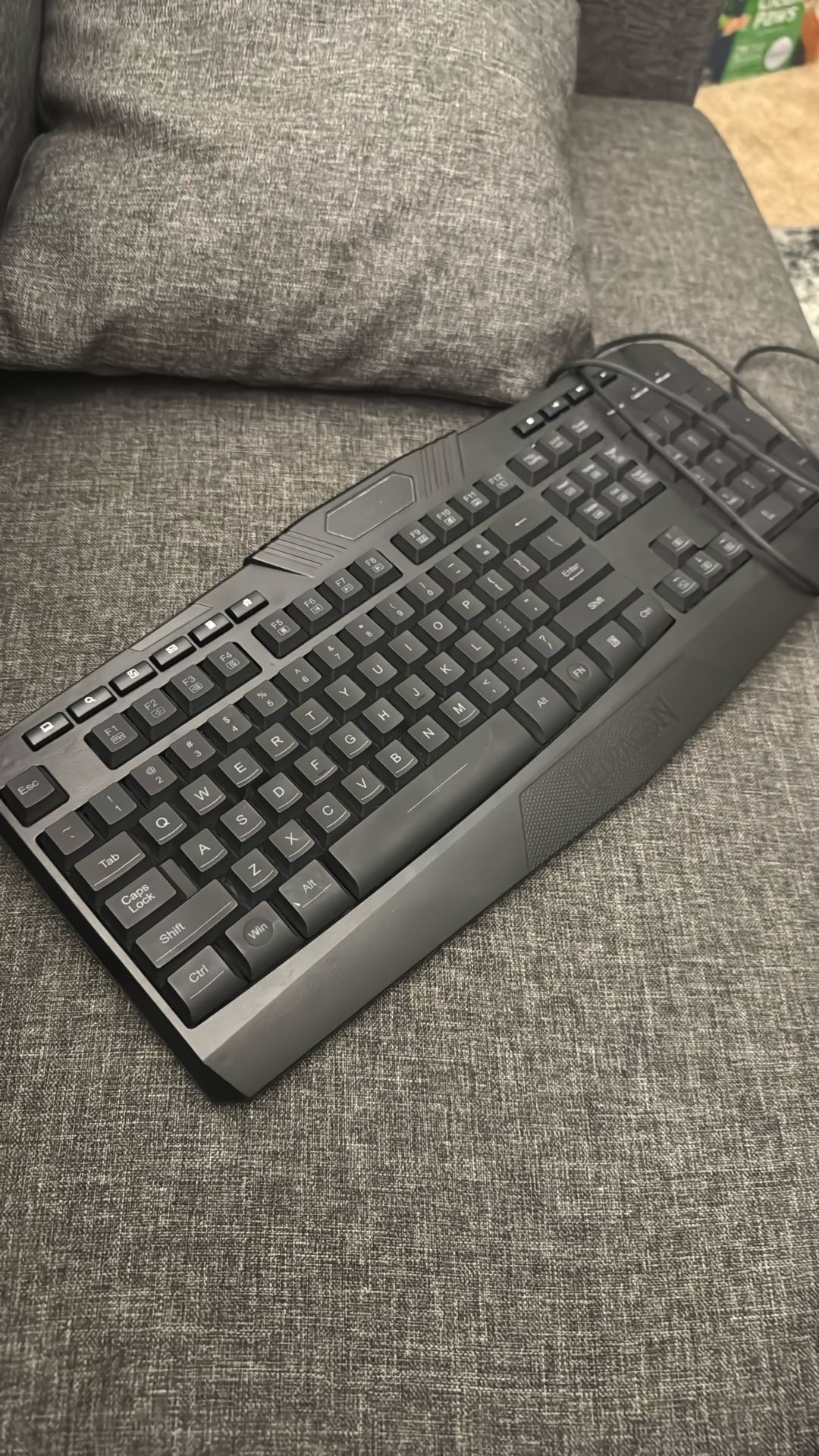 Redragon S101 gaming keyboard