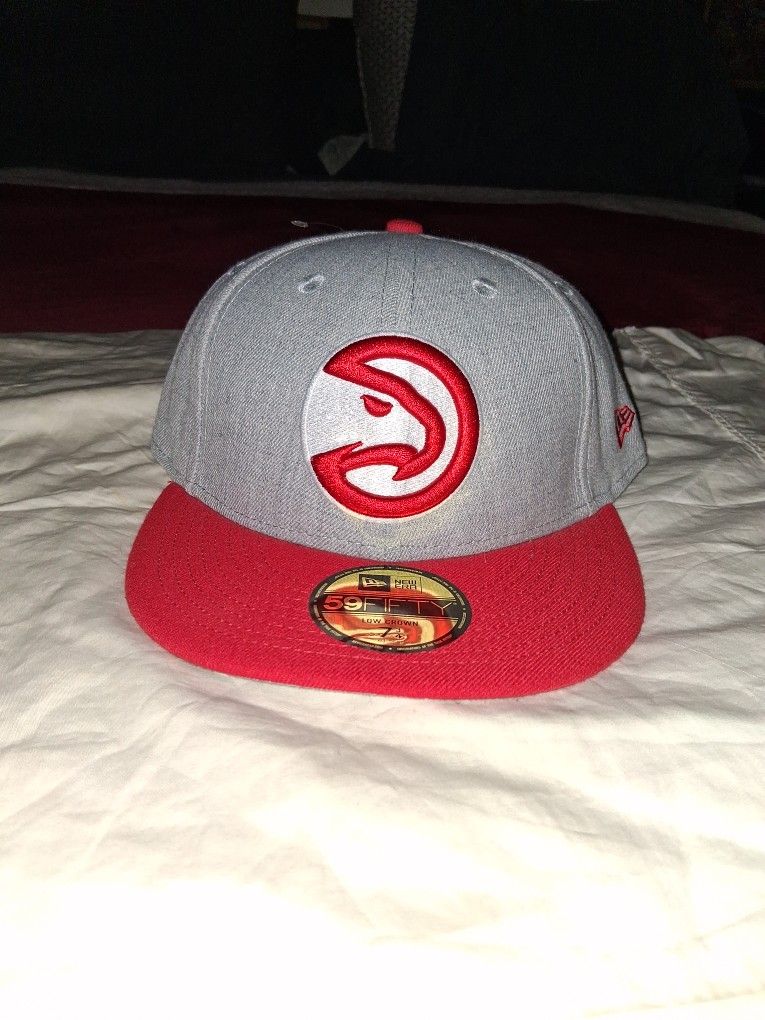 New Era 59/50 Fitted Hat "Atlanta Hawks" Size 8 Brand New
