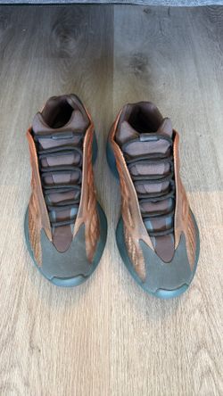 Yeezy 700 V3 Copper Fade