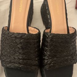 New Women’s Black Woven Platform Sandal Size 9