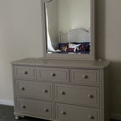 Bedroom Set From Woodleys