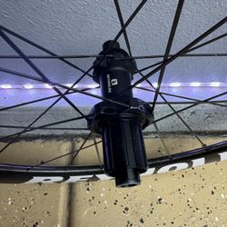 Reynolds AR58 Carbon Wheelset Disc Brakes Shimano Free hub