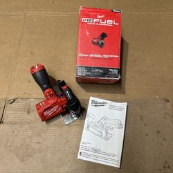 Milwaukee M12 FUEL 12V Lithium-Ion Brushless Cordless 3 in. Cut Off Saw (Tool-Only)