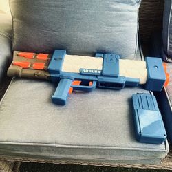 Roblox Rocket Launcher And  Nerf Gun