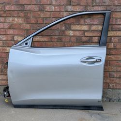 2014-2019 Nissan Rogue Front Left Door