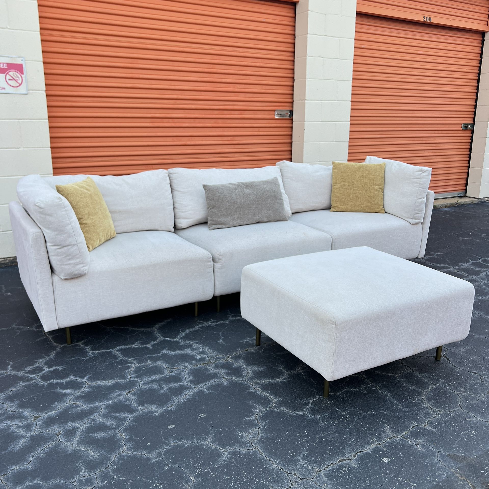 Free Delivery - Modern Modular Sectional Couch with Ottoman