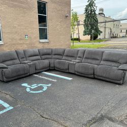 ( Free Delivery ) Large Dark Gray Sectional Couch Recliner