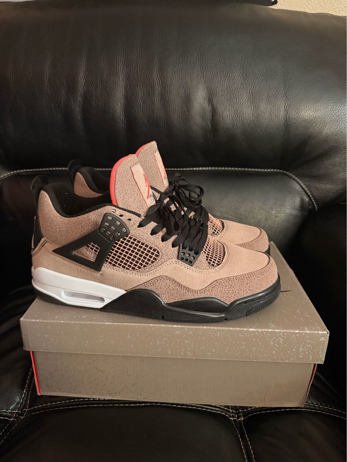 TAUPE HAZE JORDAN 4 size 11