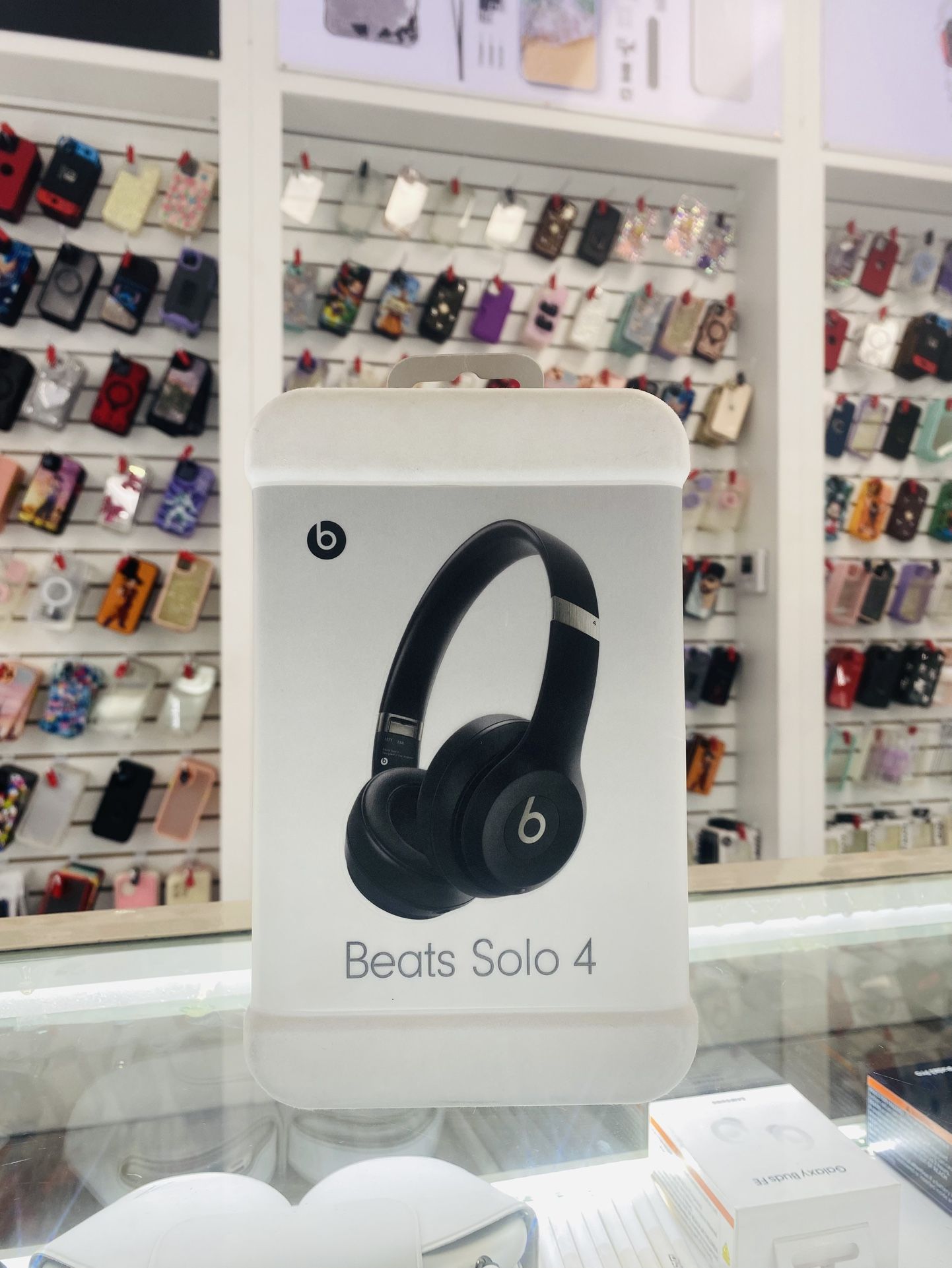 Beats Solo 4