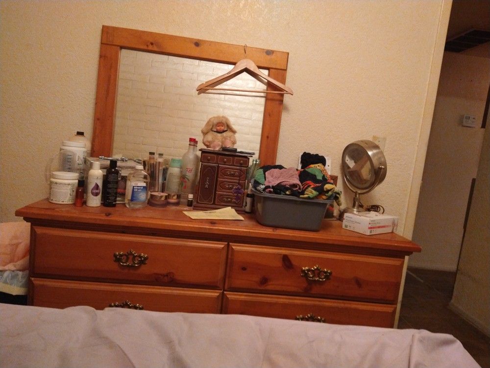 6 Drawer Dresser With Mirror We