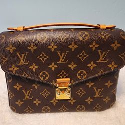 Louis Vuitton Pochette Metis Monogram  Brown Shoulder Bag