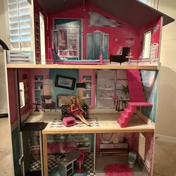 KidKraft Doll House