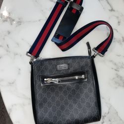 GUCCI  SMALL BLACK SATCHEL 