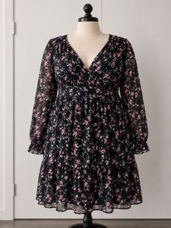 💙 Wild Jasmine Plus size 2XL Navy Blue Floral V-Neck Tiered Dressy Blue 💙 and pink 🩷floral dress 👗